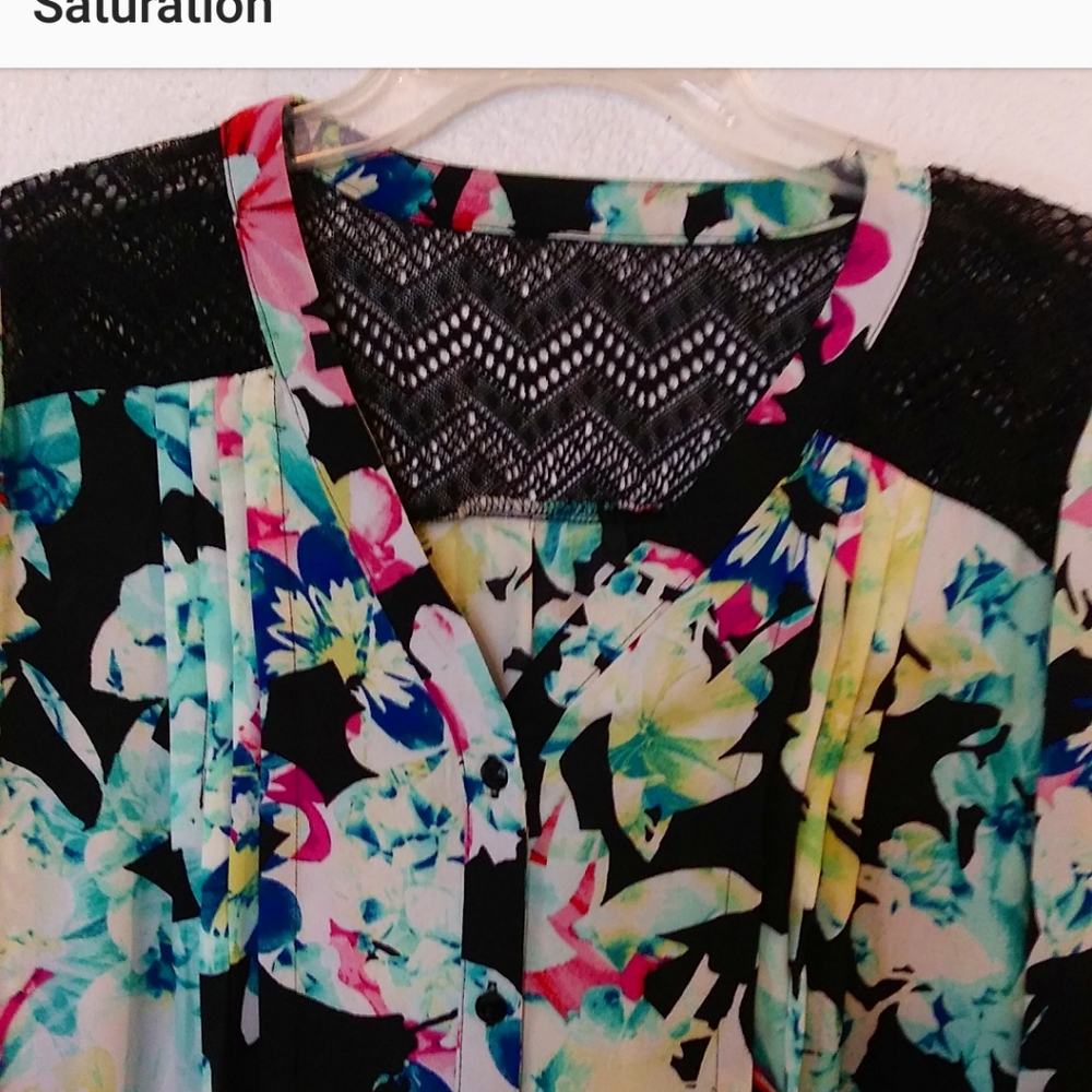 Floral Button-Up Flowy Tunic Top - Picture 4 of 7